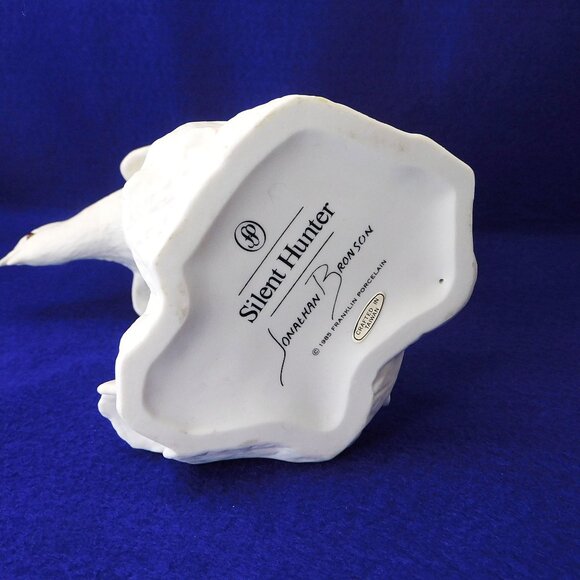 Silent Hunter Figurine Hawk Falcon on Branch Jonathan Bronson Franklin Porcelain - Picture 8 of 9